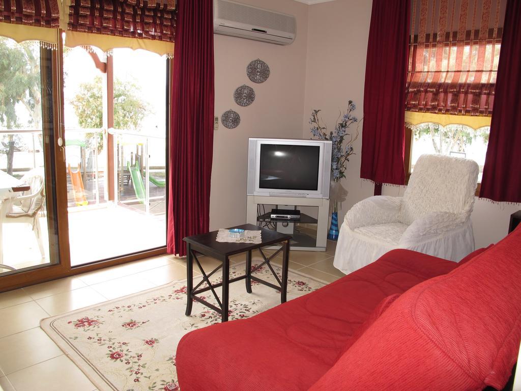 Sunset Beach Apartments Turgutreis Rum bild